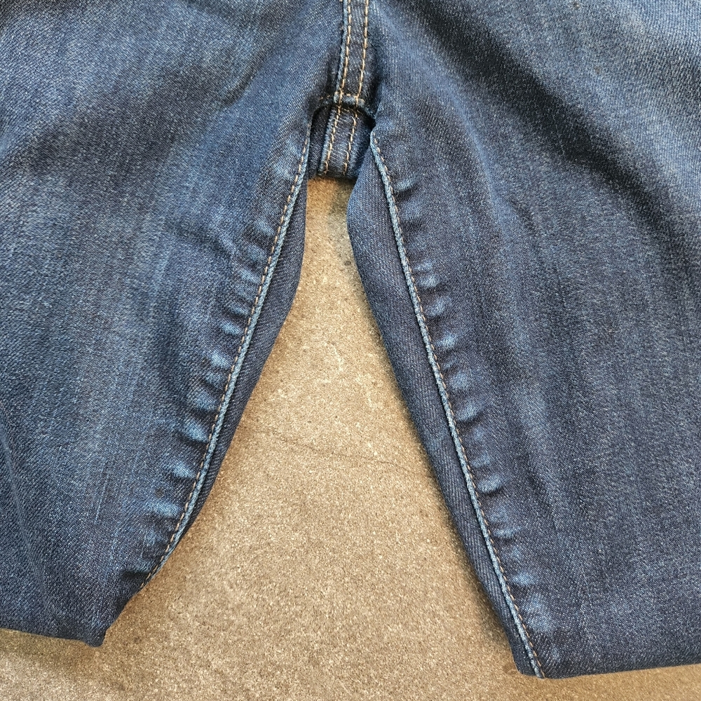 Joe's Jeans Charlie High Rise Skinny, Size 31 - Picture 6 of 7